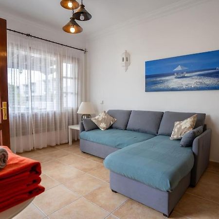 Beautiful Home In Lanzarote 5 Mins From Marina Плая Бланка Екстериор снимка