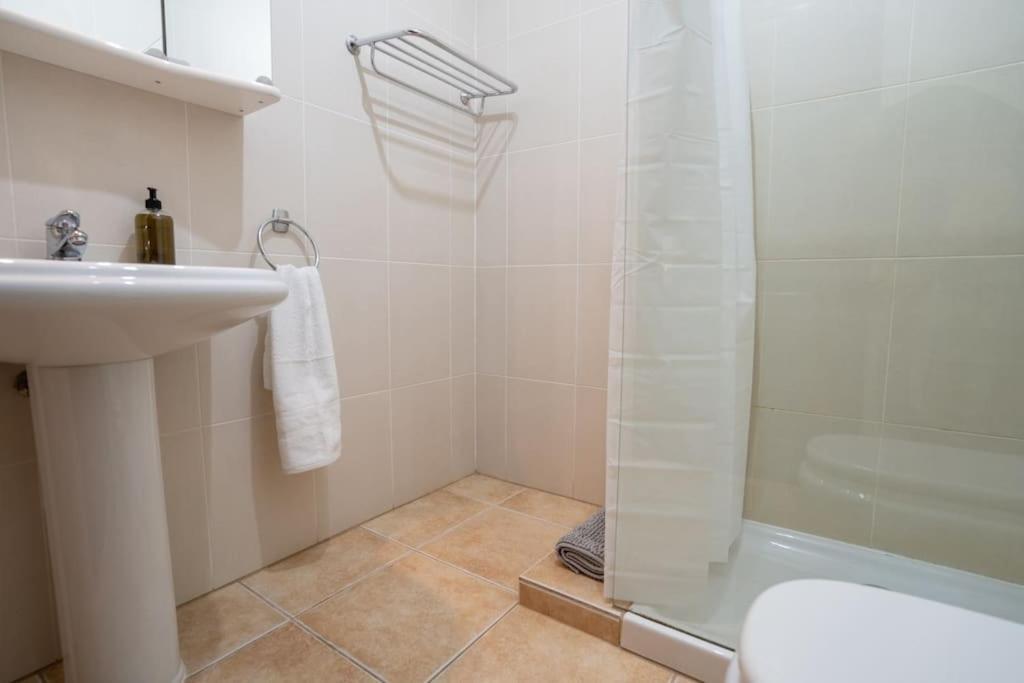 Beautiful Home In Lanzarote 5 Mins From Marina Плая Бланка Екстериор снимка