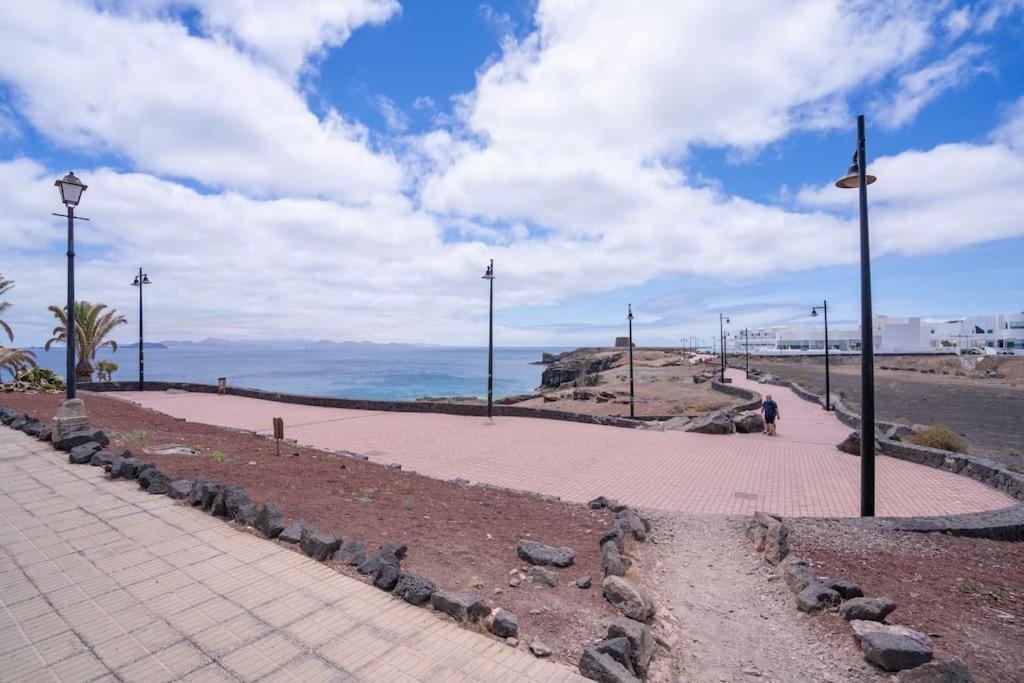 Beautiful Home In Lanzarote 5 Mins From Marina Плая Бланка Екстериор снимка
