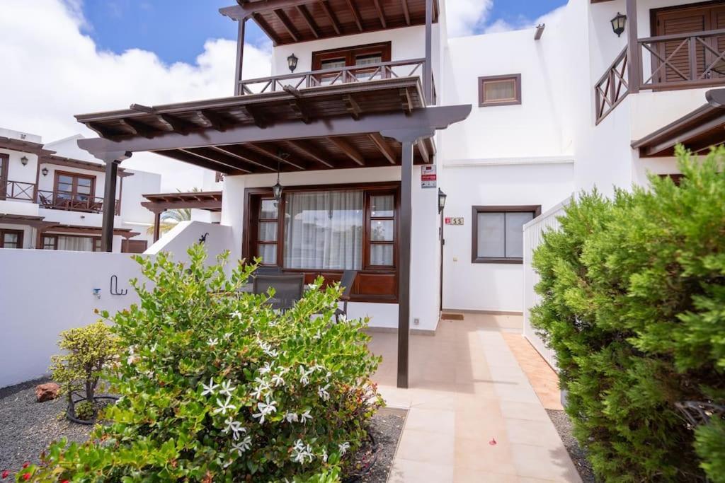 Beautiful Home In Lanzarote 5 Mins From Marina Плая Бланка Екстериор снимка