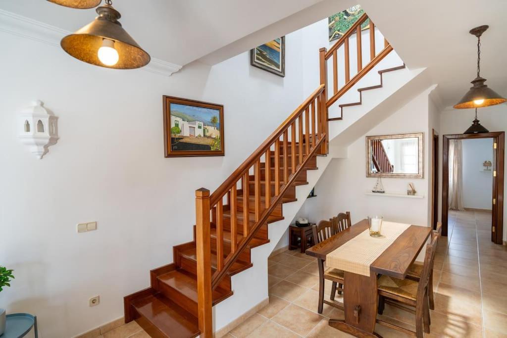 Beautiful Home In Lanzarote 5 Mins From Marina Плая Бланка Екстериор снимка