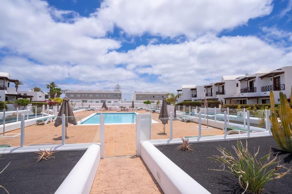 Beautiful Home In Lanzarote 5 Mins From Marina Плая Бланка Екстериор снимка