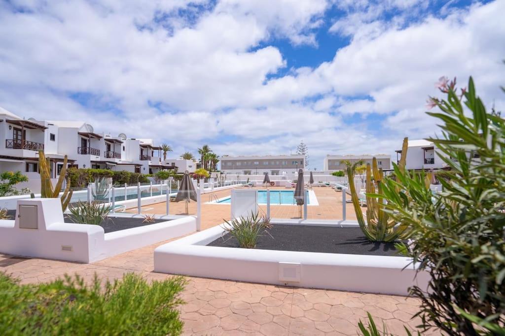 Beautiful Home In Lanzarote 5 Mins From Marina Плая Бланка Екстериор снимка