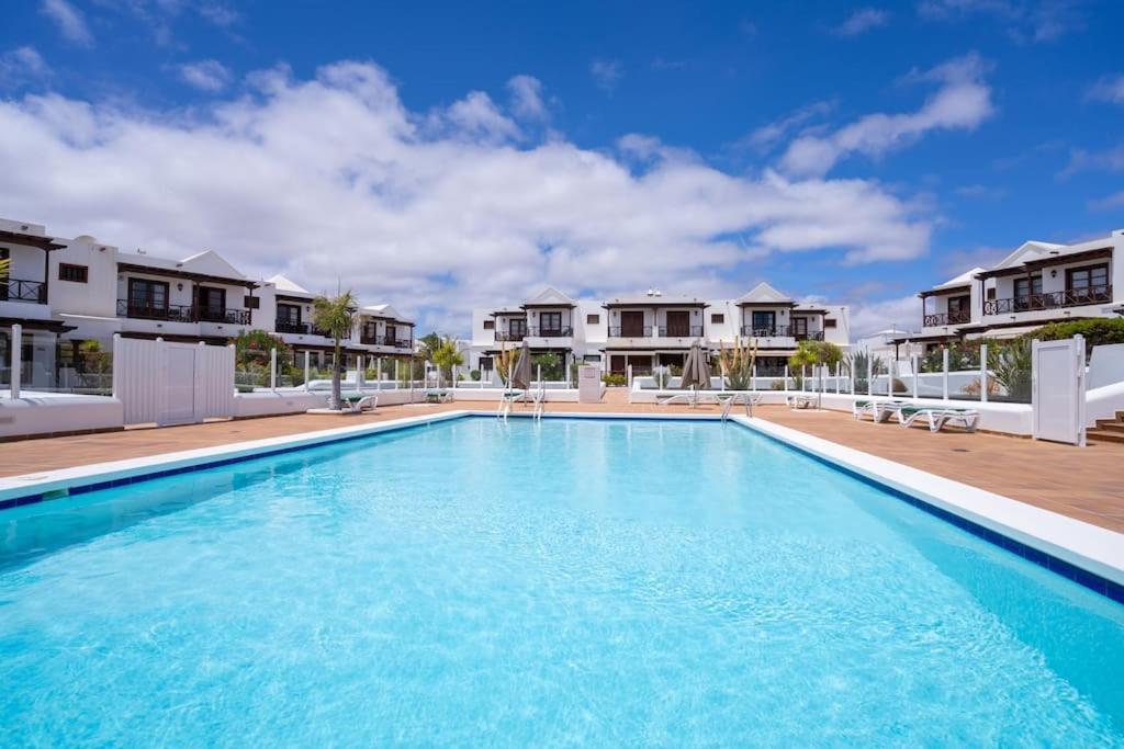 Beautiful Home In Lanzarote 5 Mins From Marina Плая Бланка Екстериор снимка
